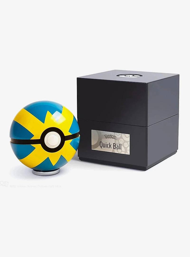 Pokémon Quick Ball Replica