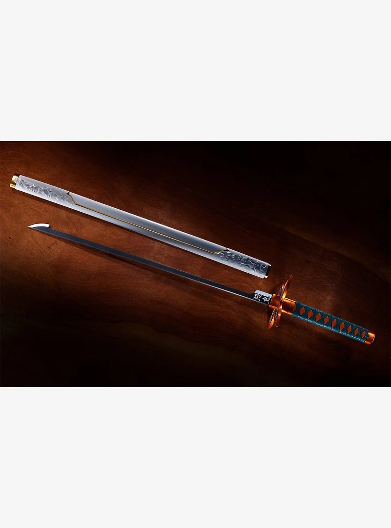 Demon Slayer: Kimetsu no Yaiba Nichirin Sword Shinobu Kocho Proplica 1:1 Scale Prop Replica