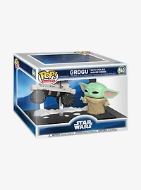 Funko Pop! Moment Star Wars The Mandalorian and Grogu Grogu with Polar Mouse Droid Vinyl Bobblehead
