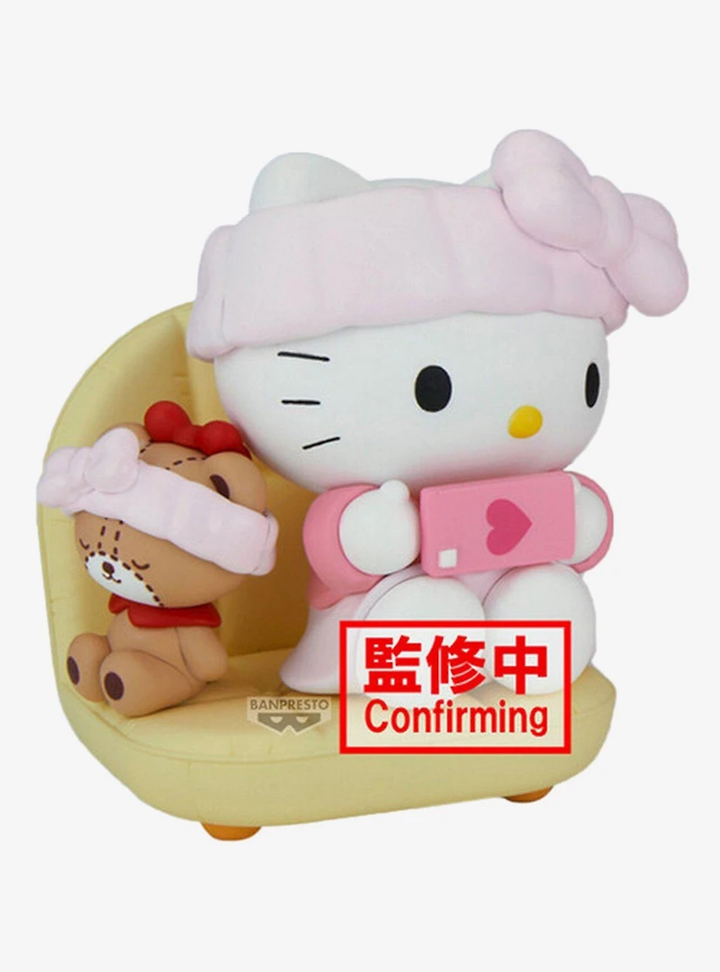 Bandai Namco Sanrio Nakayoshi Memories Relaxing Time at Home Hello Kitty Figure