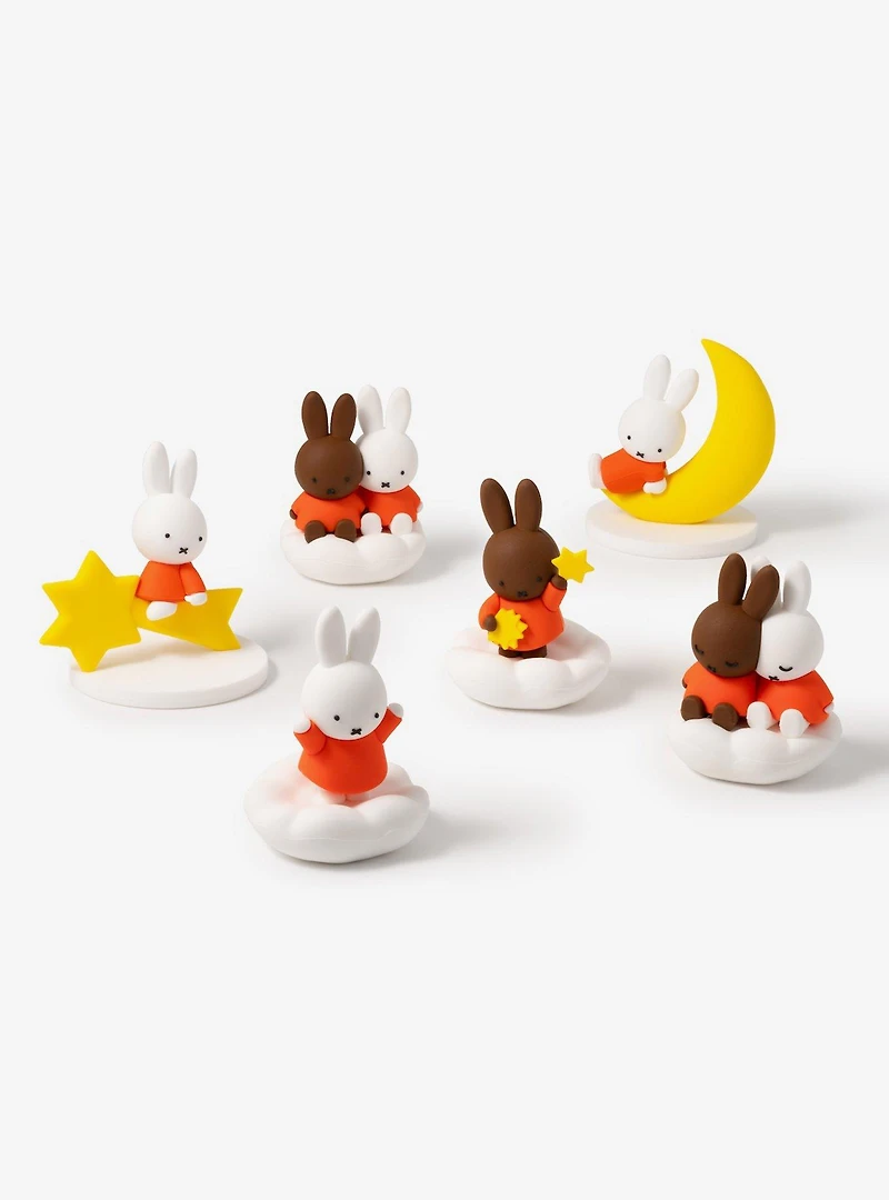 Smoko Miffy & Melanie in the Sky Blind Box Figure
