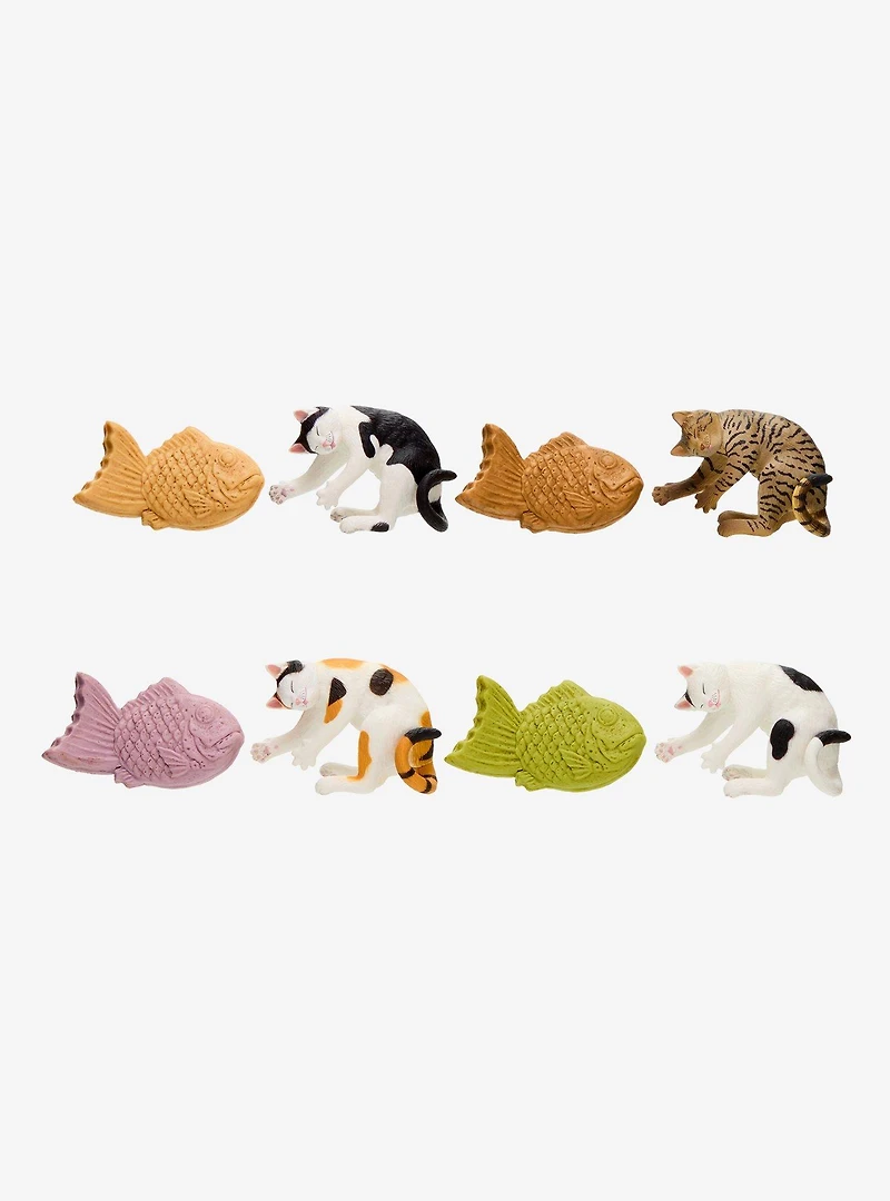 Cats & Fish Hugging Blind Box Figure
