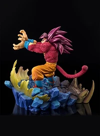 Bandai Namco Dragon Ball Daima FiguartsZERO Extra Battle Super Saiyan 4 Goku Figure