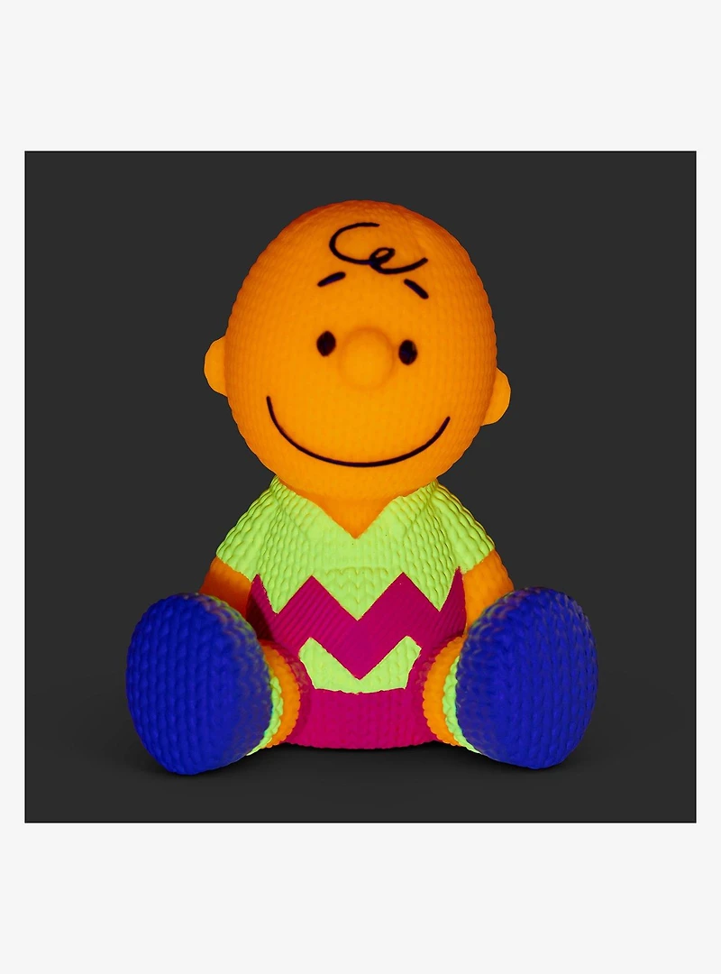 Handmade by Robots Peanuts Charlie Brown #422 (Blacklight) Vinyl Figure