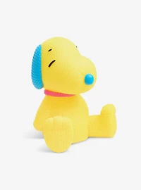 Handmade by Robots Peanuts Snoopy #423 (Blacklight) Vinyl Figure