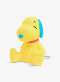Handmade by Robots Peanuts Snoopy #423 (Blacklight) Vinyl Figure
