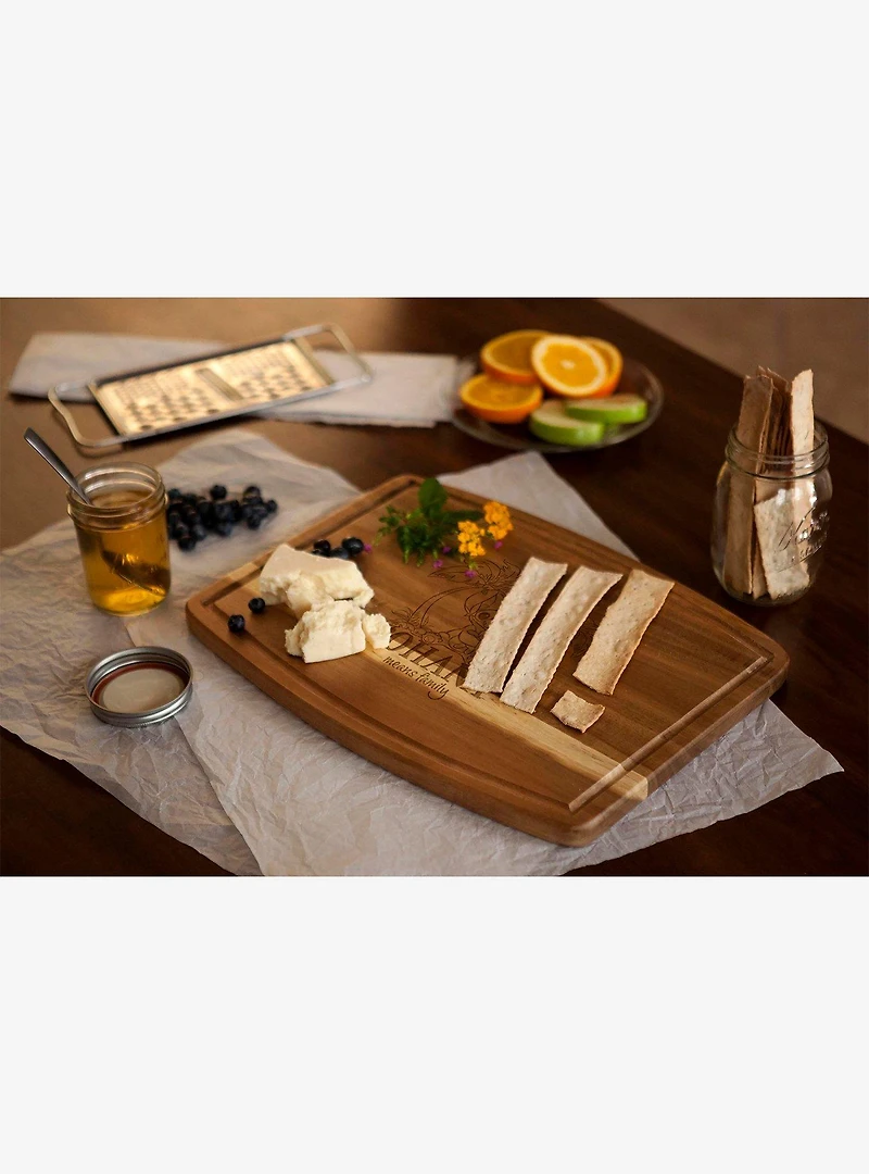 Disney Lilo & Stitch Ovale Acacia Cutting Board