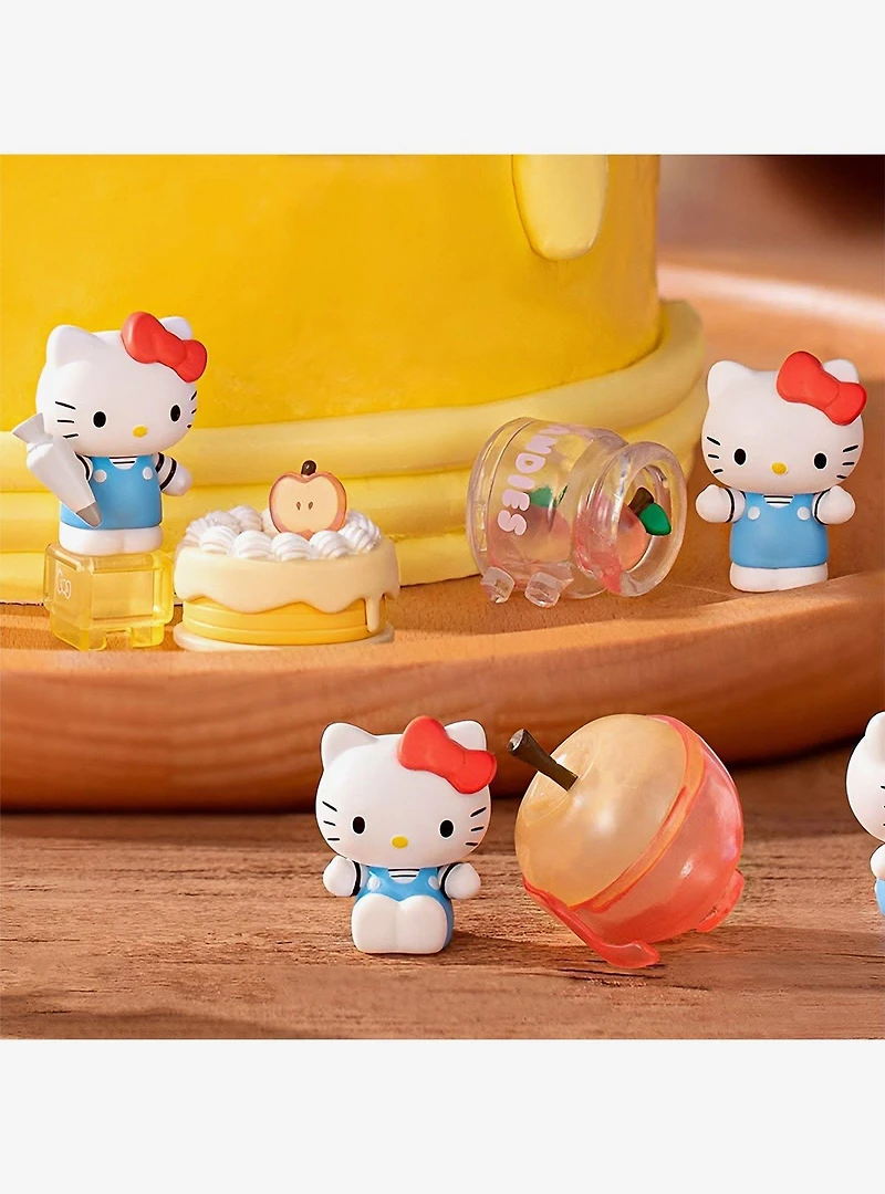 Sanrio Micro Box Series Hello Kitty Big Apple Workshop Blind Box Figure