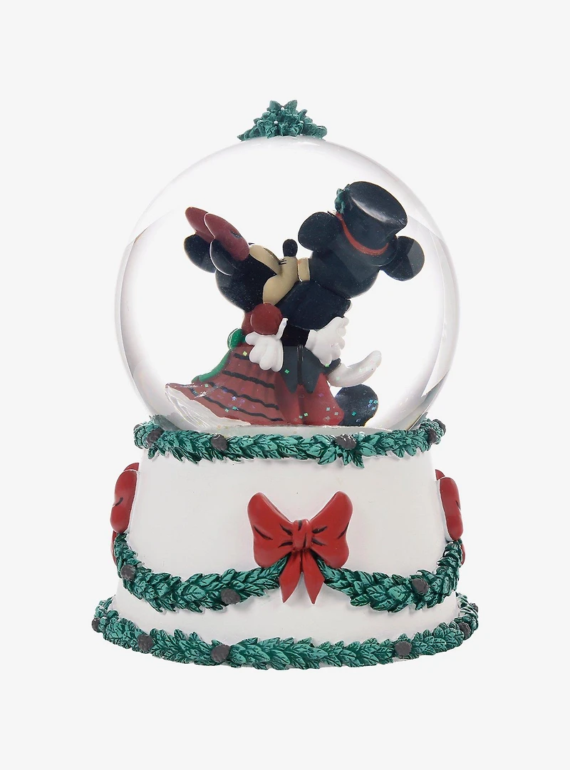 Precious Moments Disney Mickey & Minnie Snow Globe