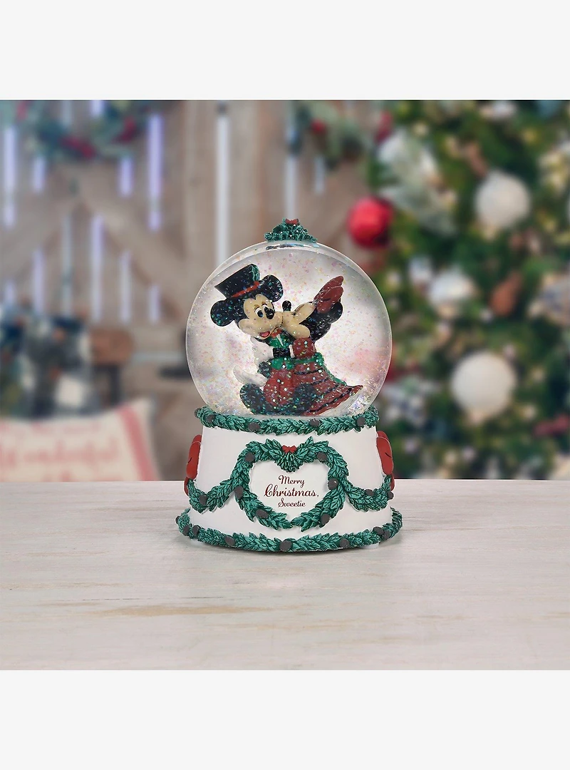 Precious Moments Disney Mickey & Minnie Snow Globe