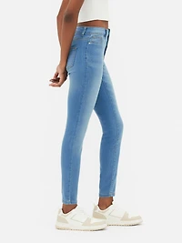 Women's Mid Blue Essential Mid-Rise Skinny Jeans | Regul