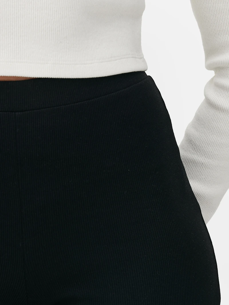 Ribbed Flared Leggings