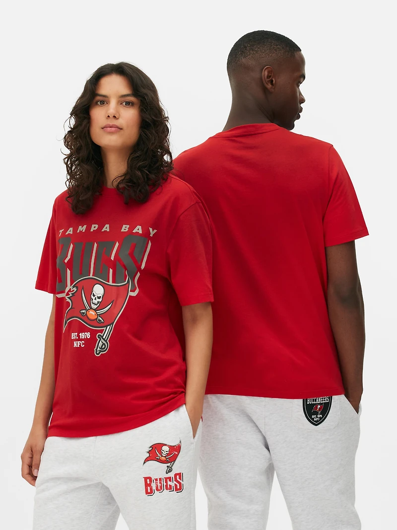 NFL Tampa Bay Buccaneers Graphic T-Shirt