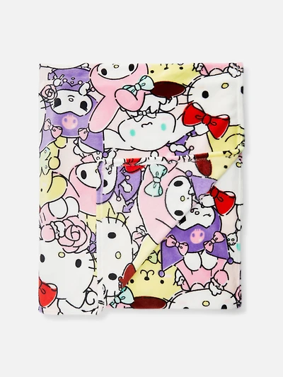 Hello Kitty Large Character Fleece Throw