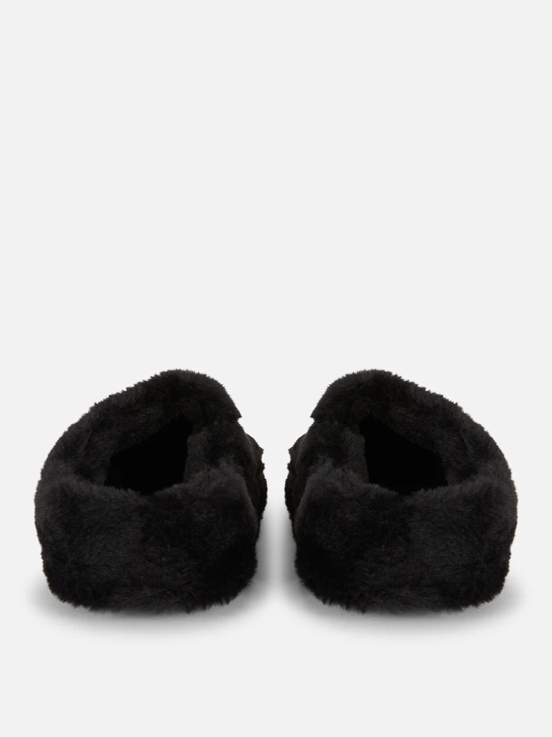 Women's Black Fluffy Slippers