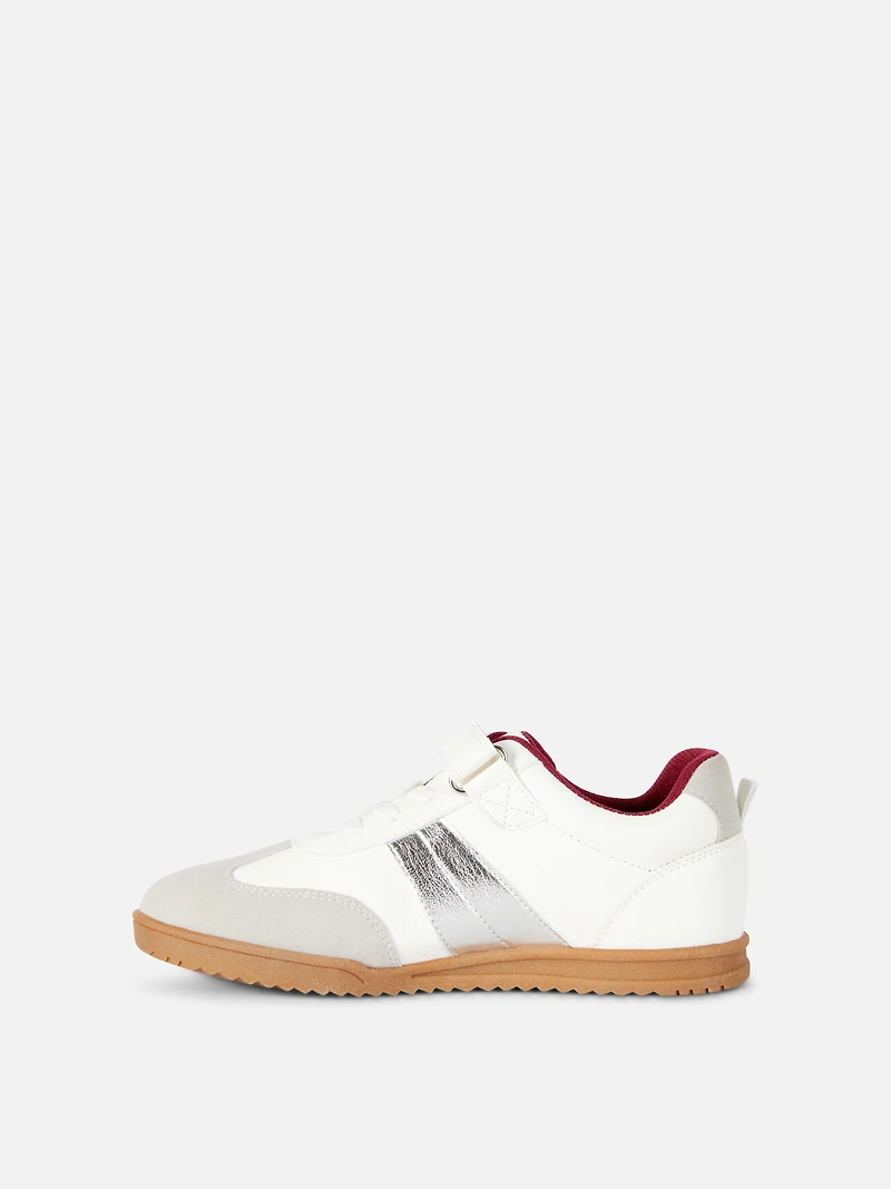 Contrast Panel Trainers