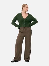 Cropped V-Neck Cardigan