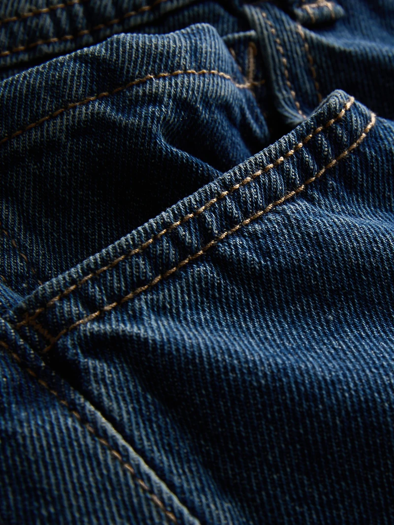 Mid-Rise Relaxed Jeans