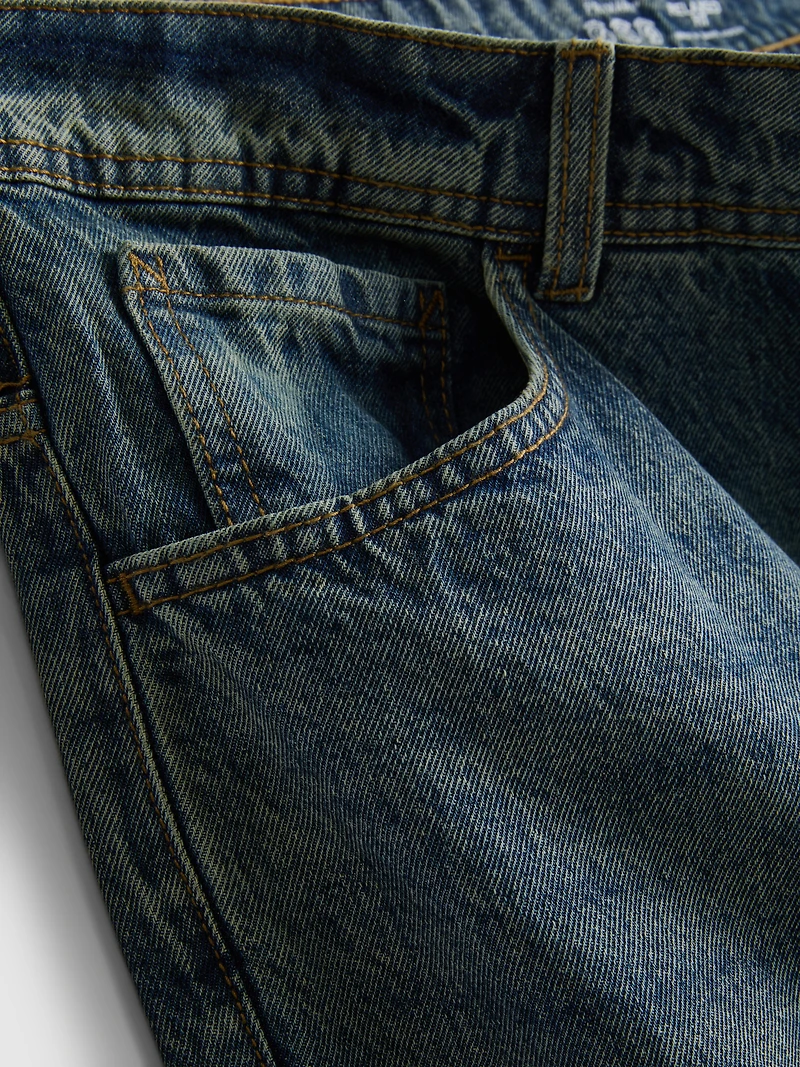 Mid-Rise Relaxed Straight Leg Jeans