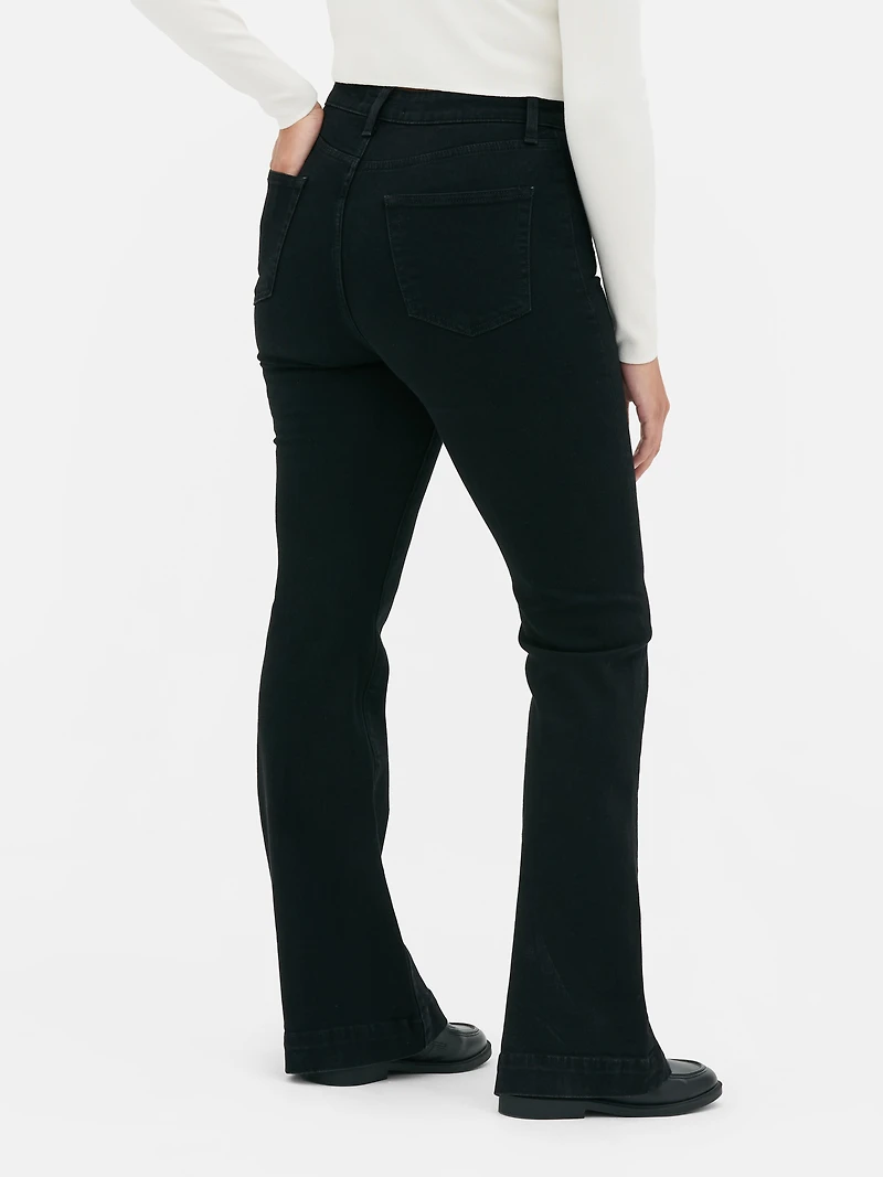 Patch Pocket Mid-Rise Flared Jeans