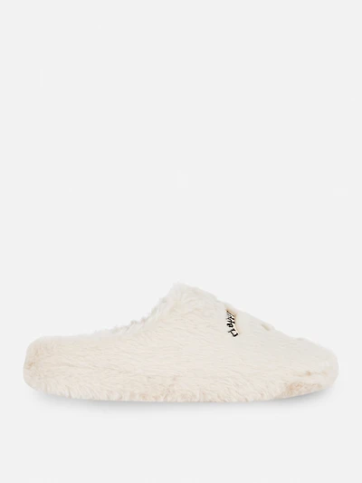 Disney's Winnie the Pooh Fluffy Slippers