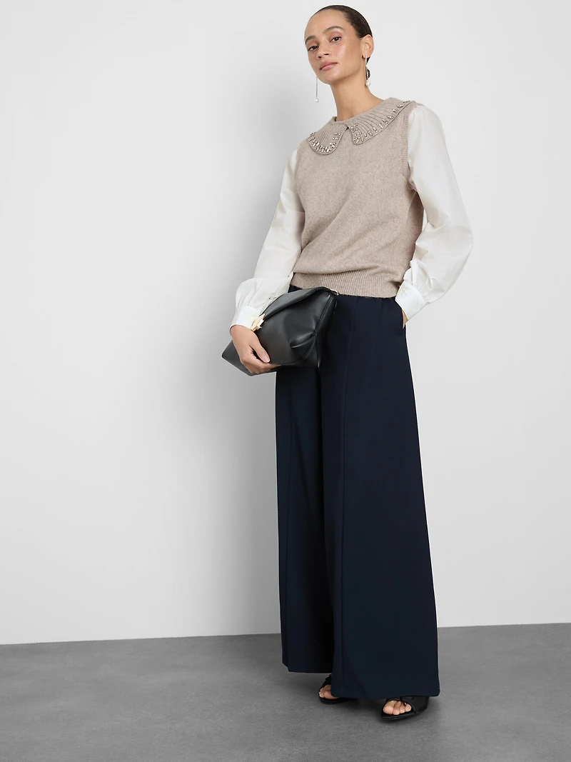 2 in 1 Embroidered Collar Sweater