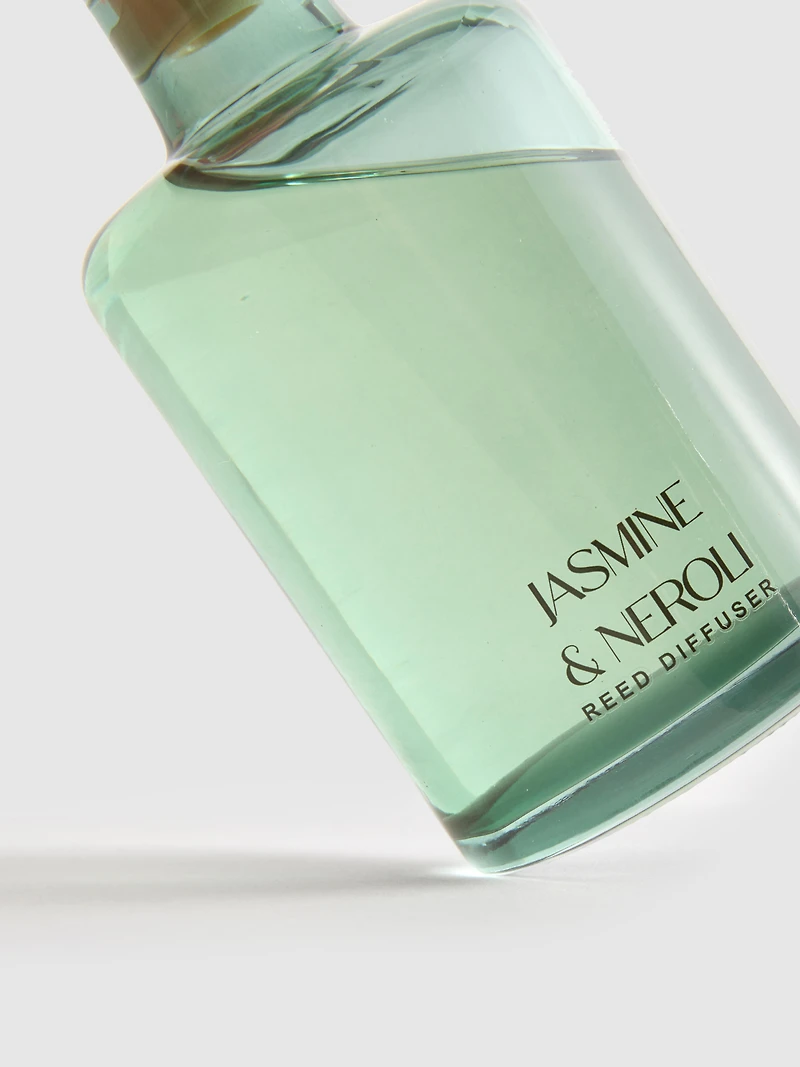 Floral-Scented Reed Diffuser