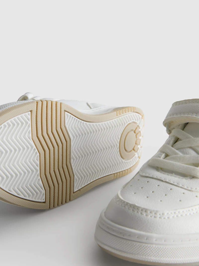 Low-Top Sneakers