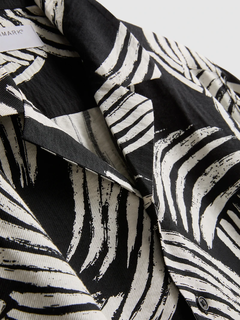 Abstract Leaf Short Sleeve Shirt