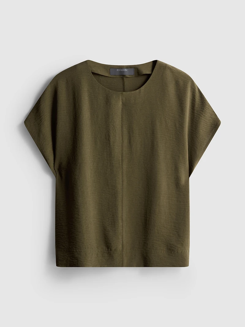 Relaxed Round Neck Air Flow Tee