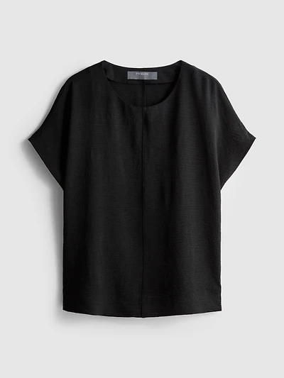 Relaxed Round Neck Air Flow Tee