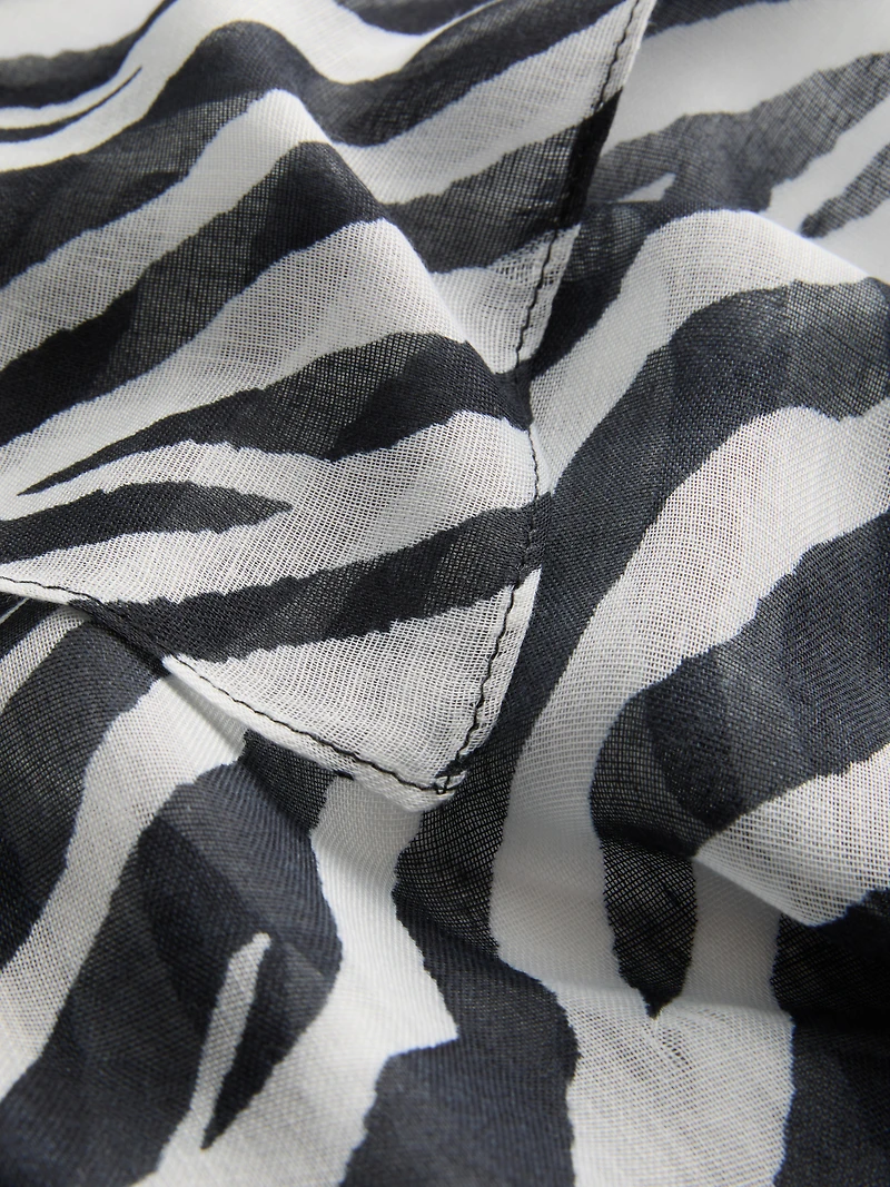 Lightweight Printed Scarf