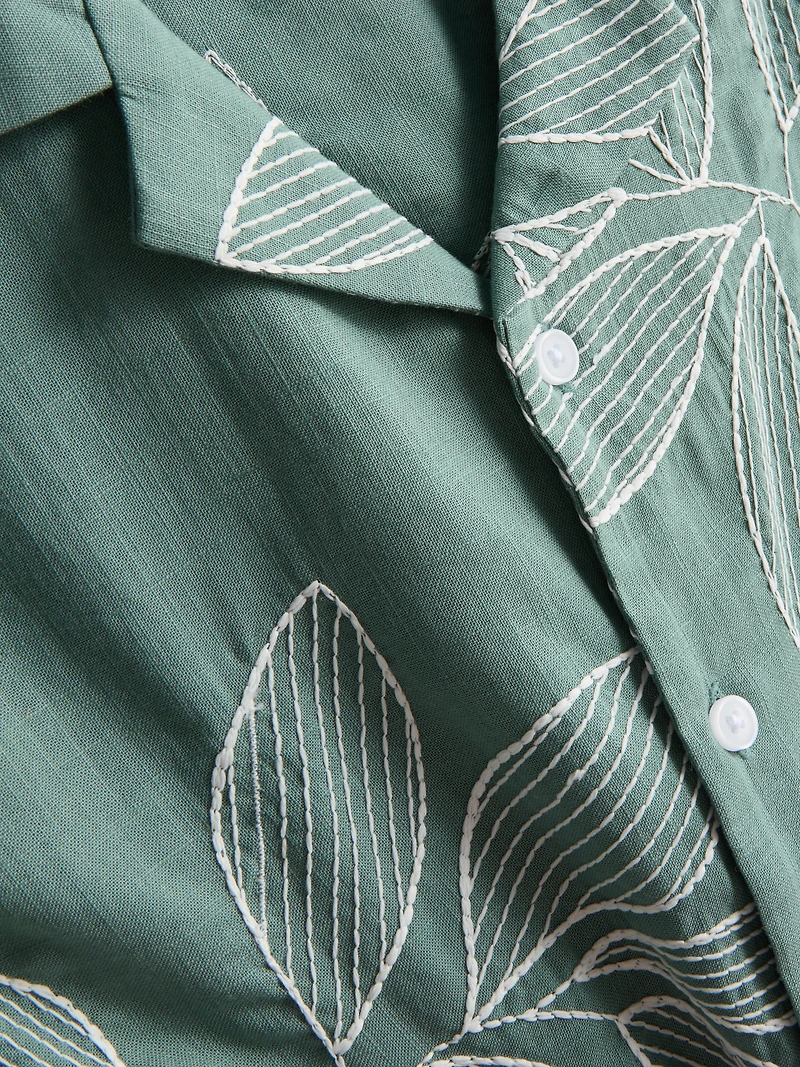 Leaf-Embroidered Short-Sleeve Button-Down Shirt