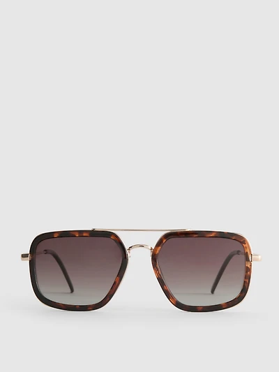 Aviator Style Sunglasses