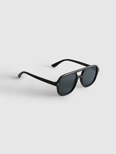 Aviator Style Sunglasses