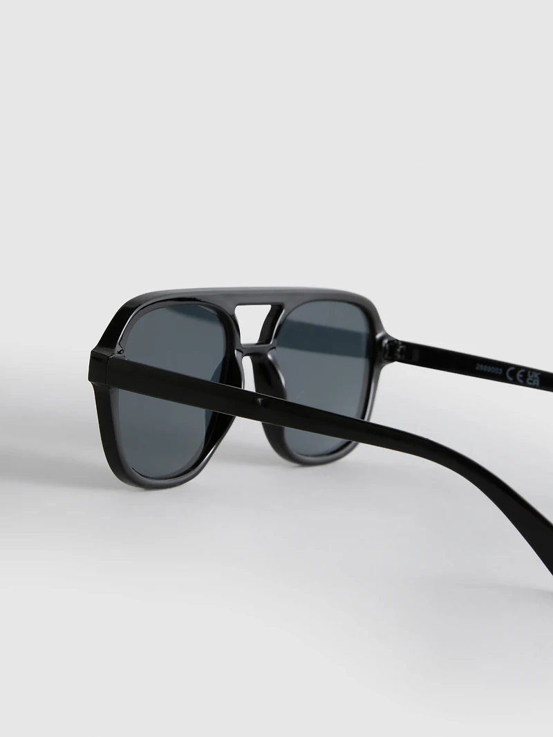 Aviator Style Sunglasses