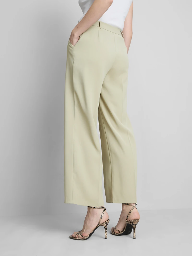 Lila Pleated Straight-Leg Pants