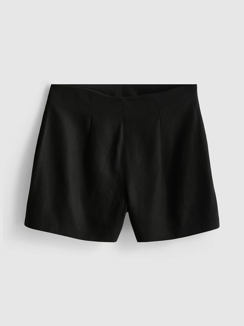 Linen Blend Pleated Shorts