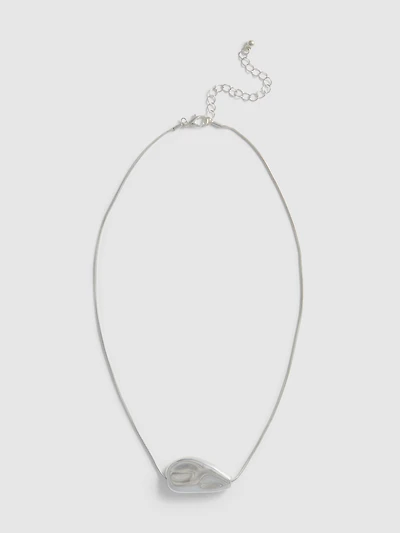 Metal Pendant Necklace