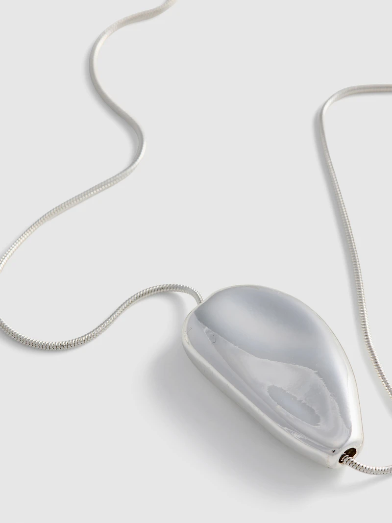 Metal Pendant Necklace