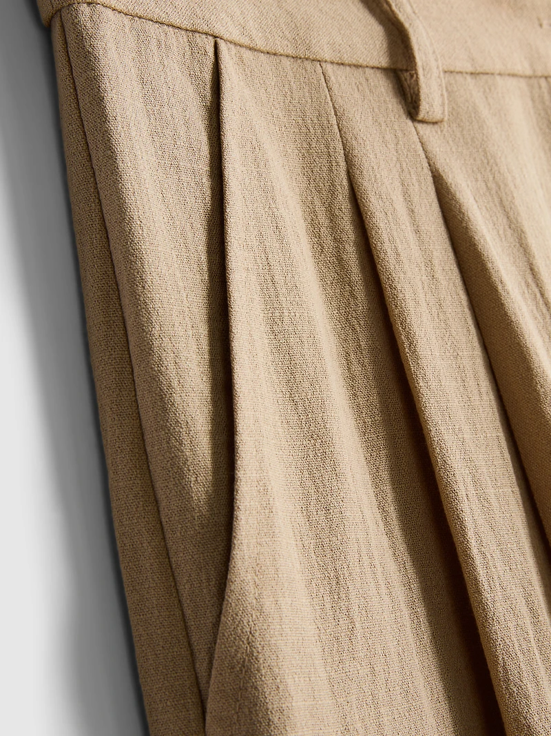 Textured Slouchy Mid-Rise Pants