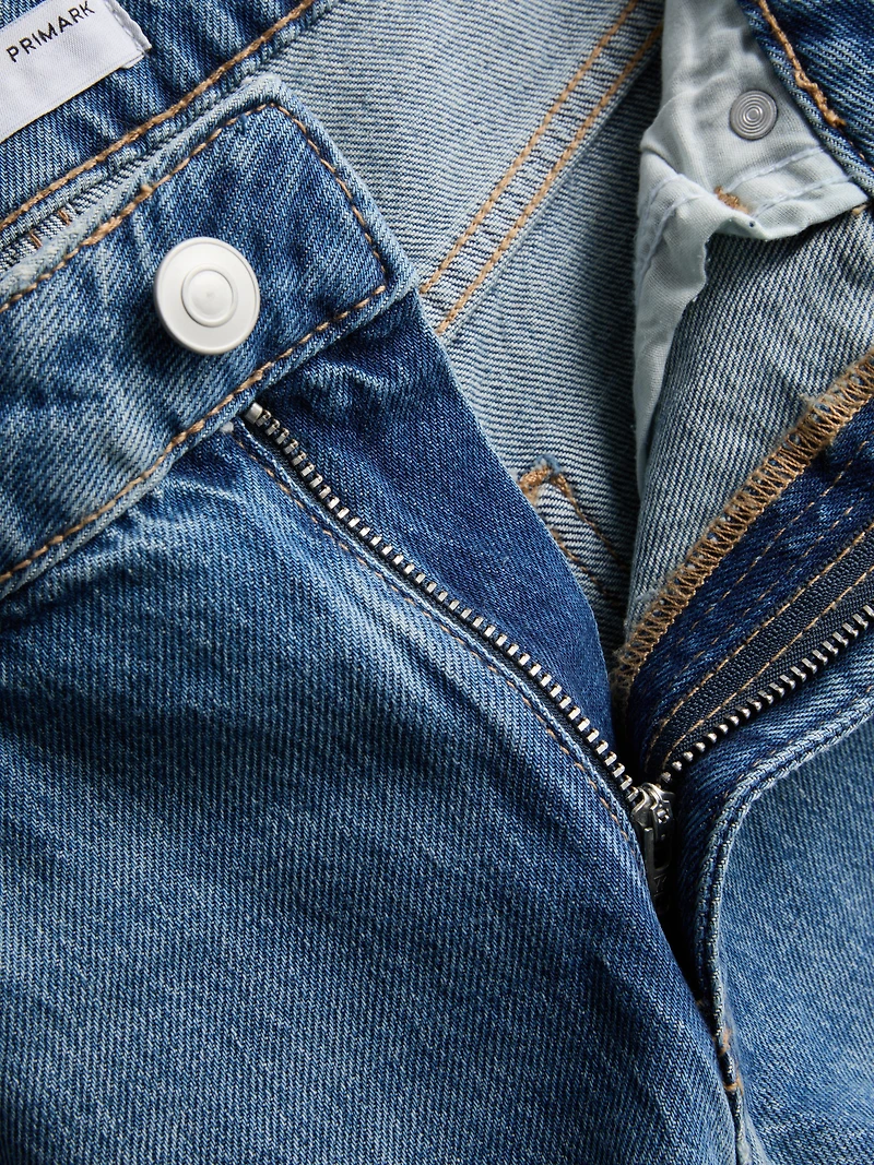 Relaxed Low-Rise Straight-Leg Denim Jeans