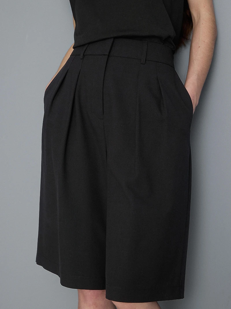 Pleated Bermuda Shorts