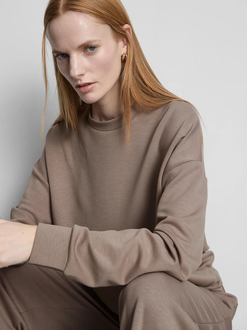 Active Round Neck Sweatshirt