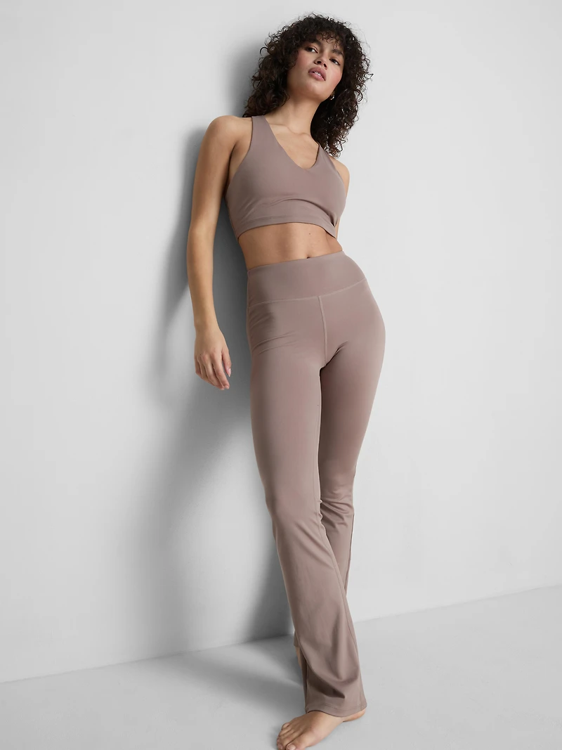 Cropped V-Neck Active Top
