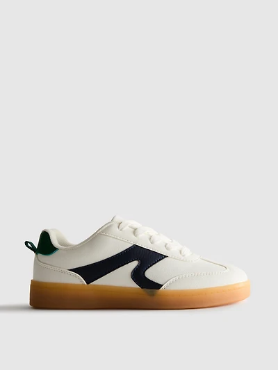 Gum Sole Low-Top Sneakers