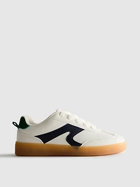 Gum Sole Low-Top Sneakers