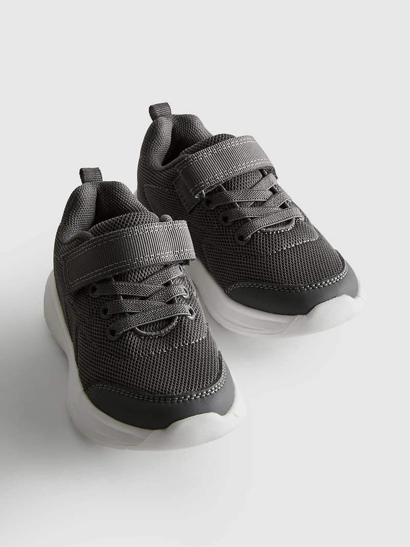 Self-Close Sneakers