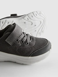 Self-Close Sneakers