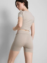 Seamless Crossover-Waistband Active Shorts